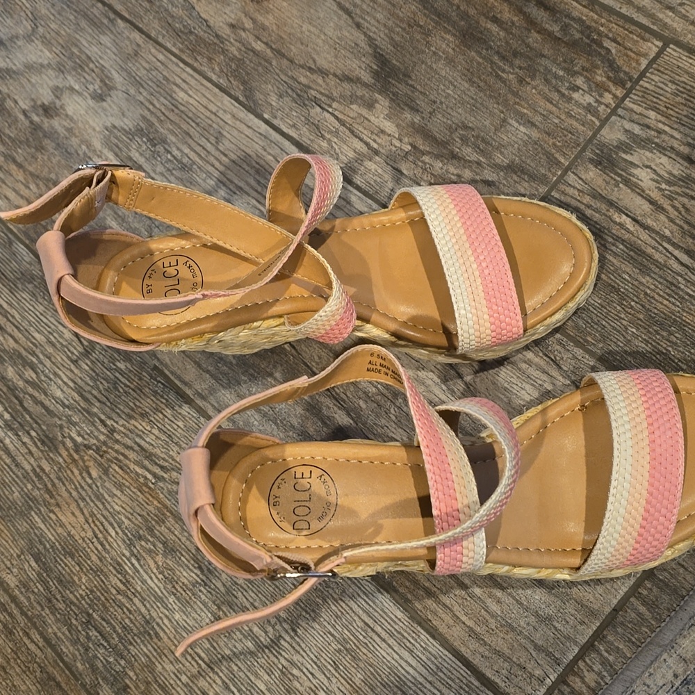 Wedges - Picture 2 of 6